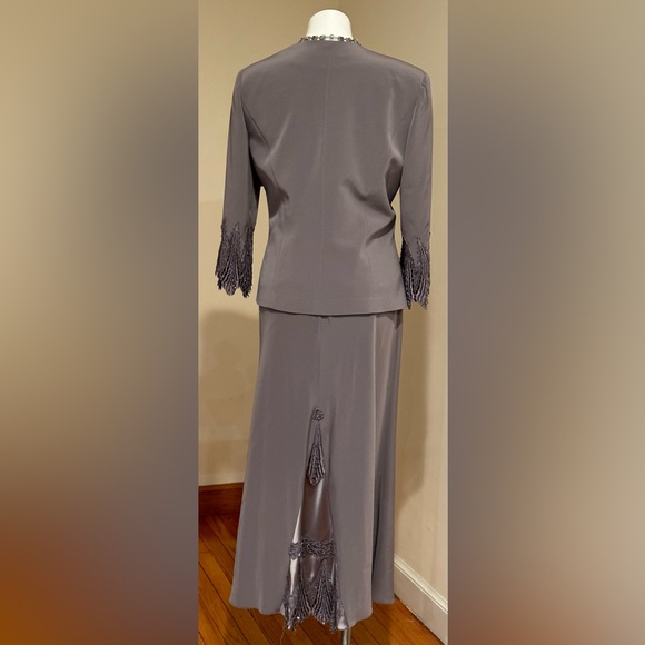Montage By Mon Cheri Elegant Pewter Frost Gown W/Jacket Set Color Sz.12 - Picture 2 of 16